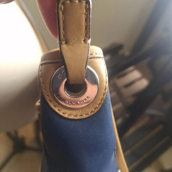 Coach colorblock  small leather crossbody bag - Picture 16 of 16